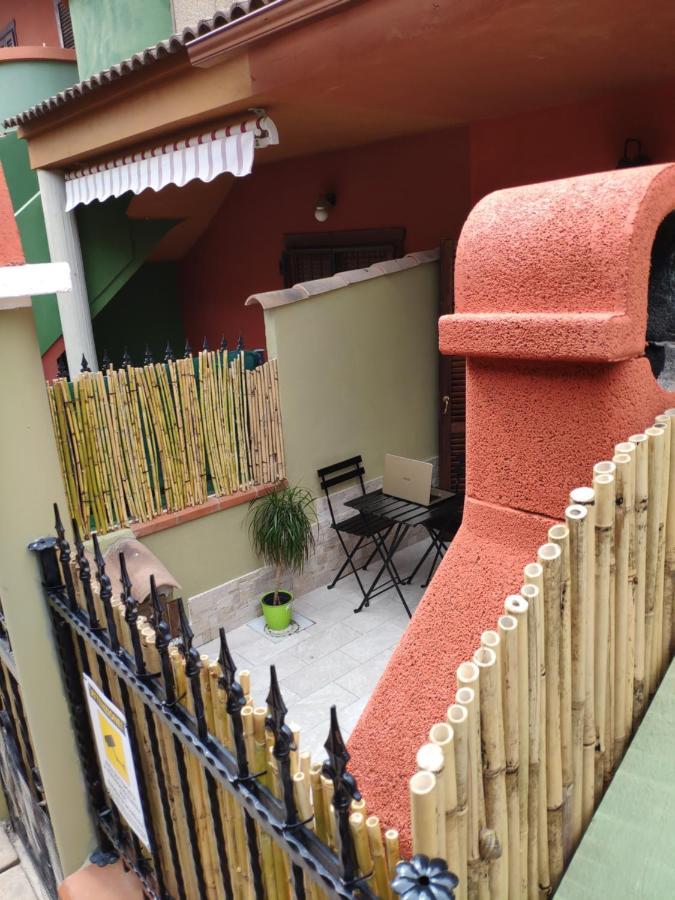 ヴィッラシミーウス La Casa Dei Poetiヴィラ エクステリア 写真